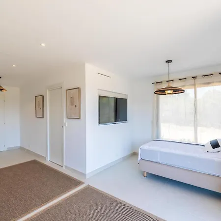 Paola - Piscine Chauffée, Nature&calme Pianottoli-Caldarello (Corsica)