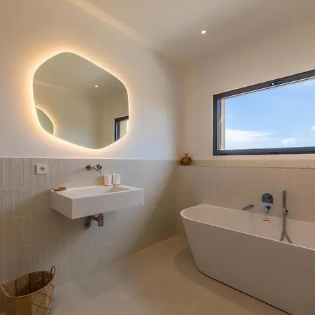 Paola - Piscine Chauffée, Nature&calme Villa *