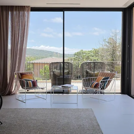 Paola - Piscine Chauffee, Nature & Calme Villa